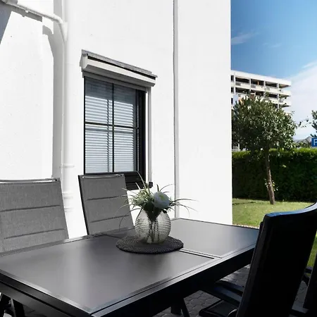 Haus Titania 2 * Groemitz